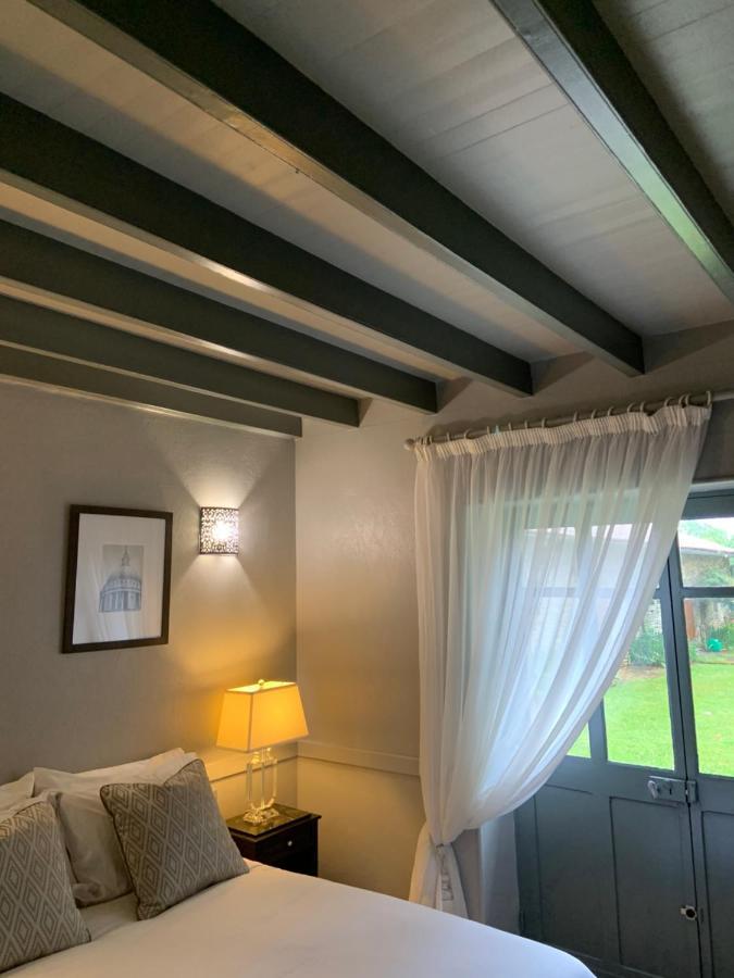 Le Petit Manoir Bed and Breakfast Brux Exteriör bild