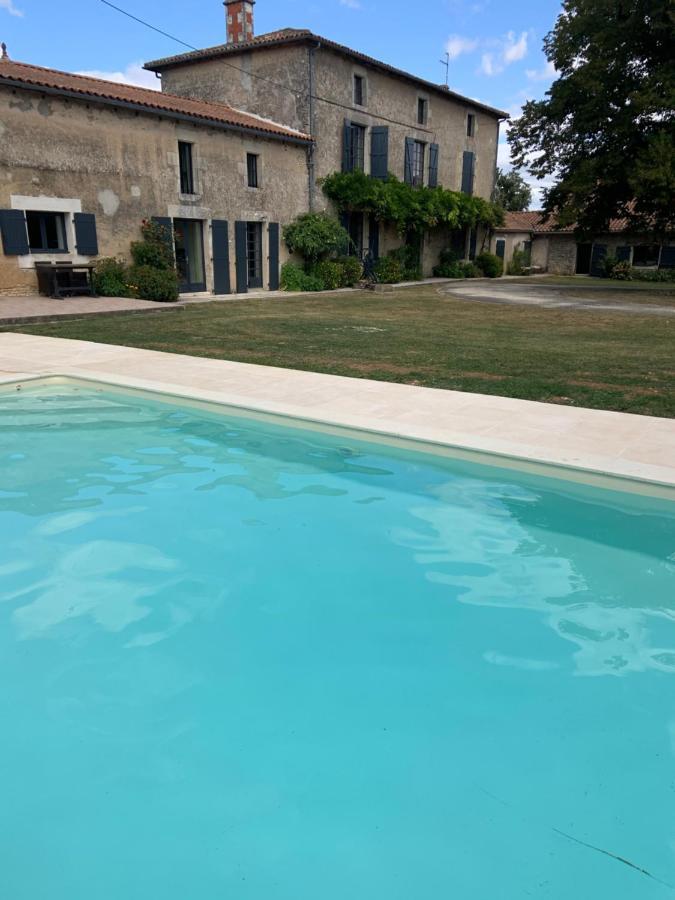 Le Petit Manoir Bed and Breakfast Brux Exteriör bild