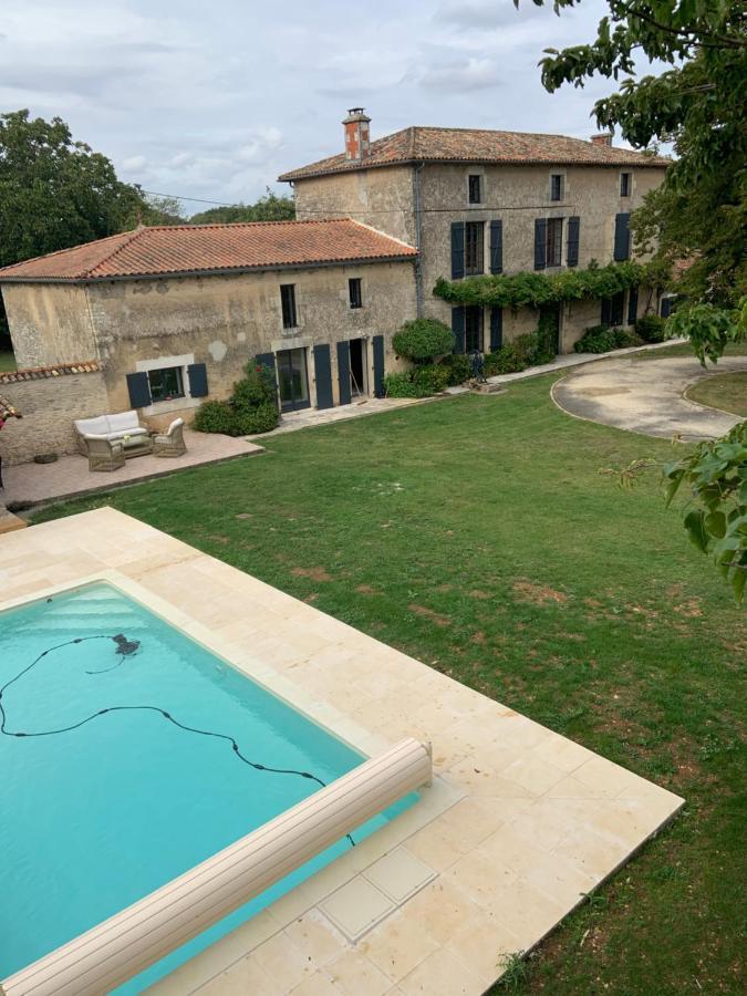 Le Petit Manoir Bed and Breakfast Brux Exteriör bild